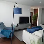 Deluxe Home, Peace &