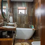 Deluxe Home, Peace & Villa *