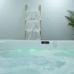 Deluxe Home, Peace & *