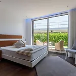 Deluxe Home, Peace &
