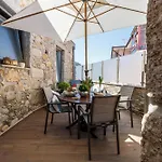 Deluxe Home, Peace & Villa
