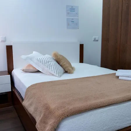 Deluxe Home, Peace & 别墅 孔迪镇