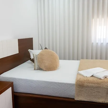 Deluxe Home, Peace & *