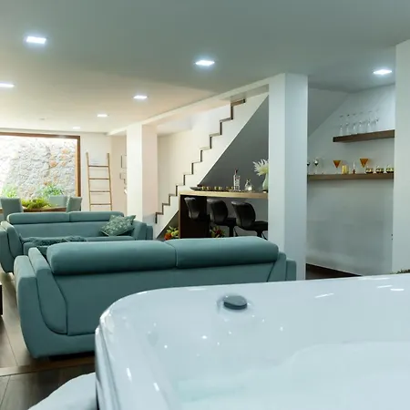 Deluxe Home, Peace & Villa *