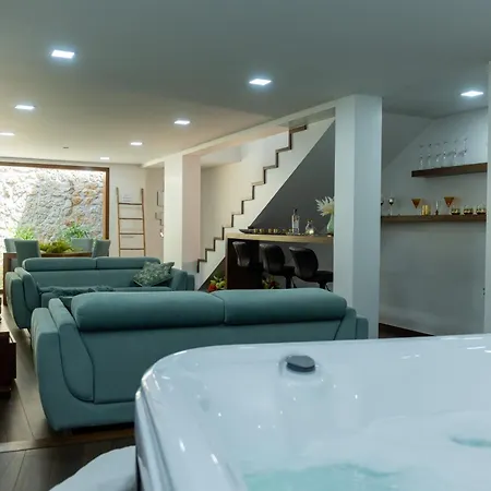 Deluxe Home, Peace & Villa *