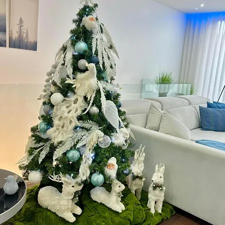 Deluxe Home, Peace & *