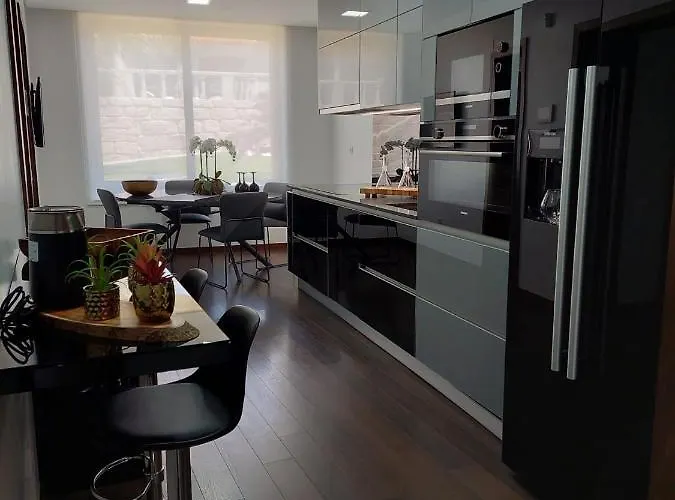 Deluxe Home, Peace & ヴィラ *