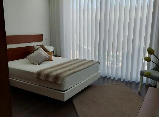 Deluxe Home, Peace & *