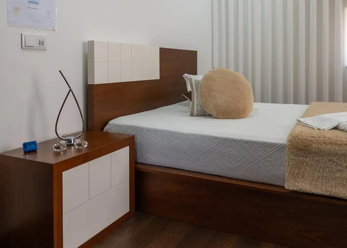 Deluxe Home, Peace & ヴィラ