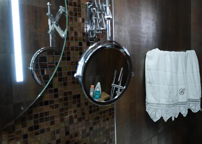 Deluxe Home, Peace & Villa