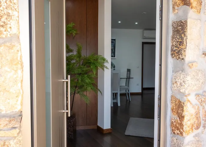 Deluxe Home, Peace & Villa