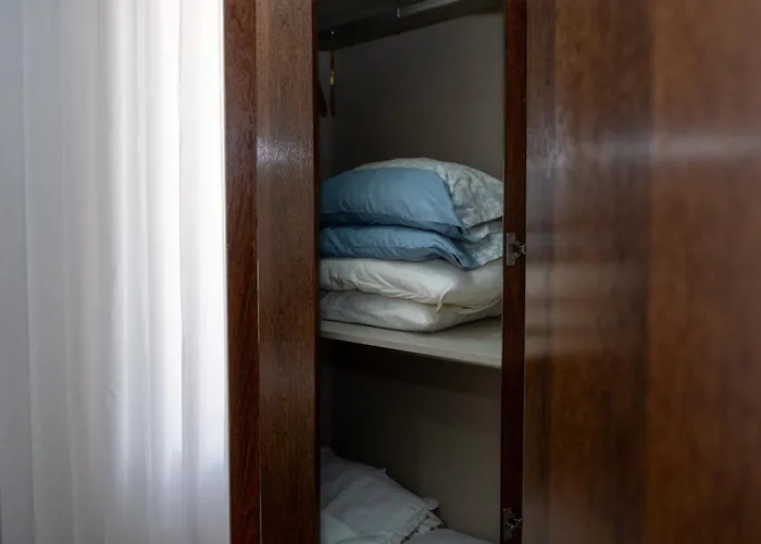 Deluxe Home, Peace & *