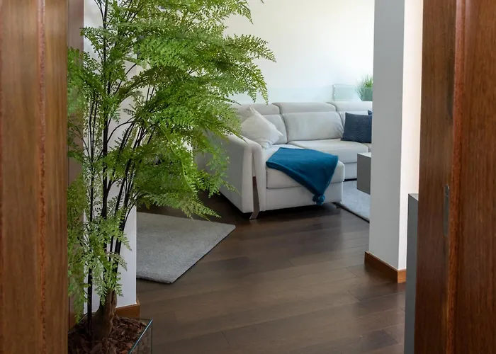 Deluxe Home, Peace & ヴィラ