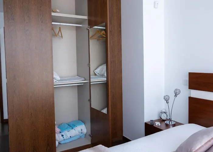 Deluxe Home, Peace & *