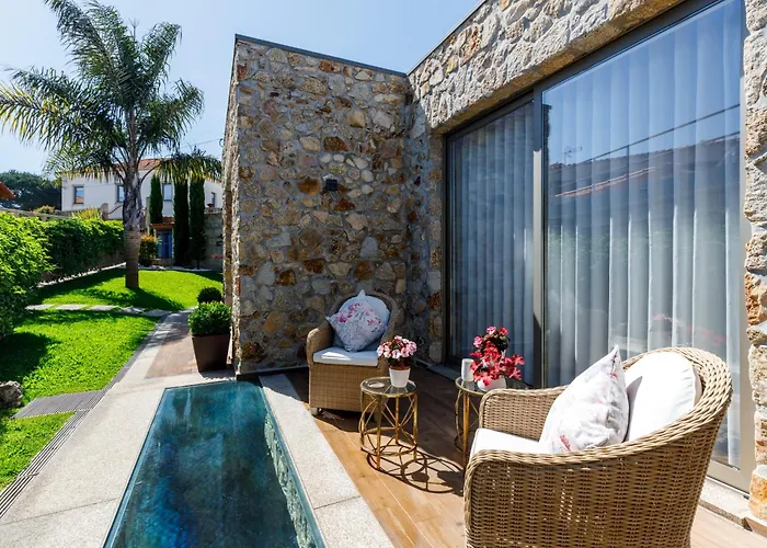 Deluxe Home, Peace & *